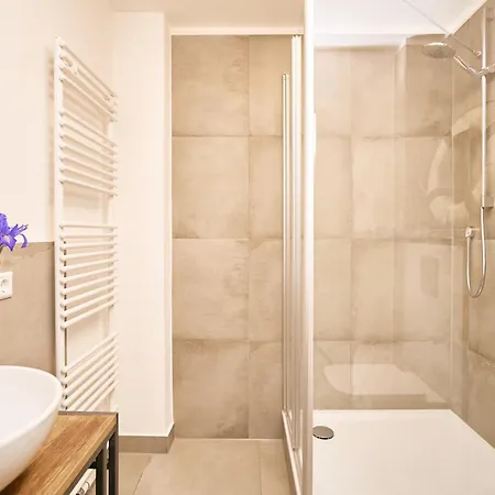 Bh 28 Apartment *